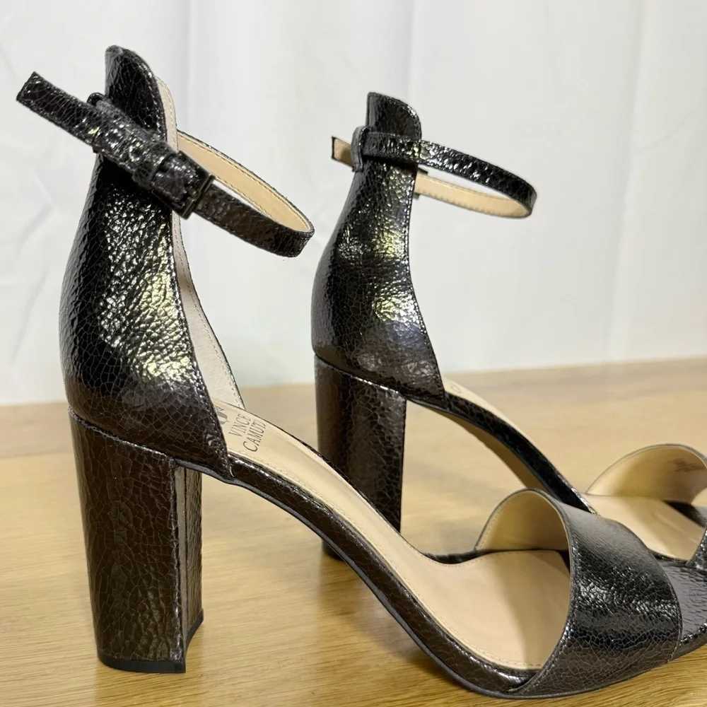 Vince Camuto Patent leather Black Textured Ankle Strap Block Heel Sandals Size 9